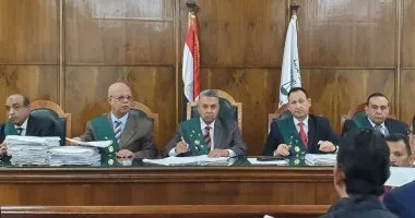 لإرتكابه رشوة جنسية... عزل "عميد" كلية التربية ببنها لتسريبه أسئلة الأمتحان