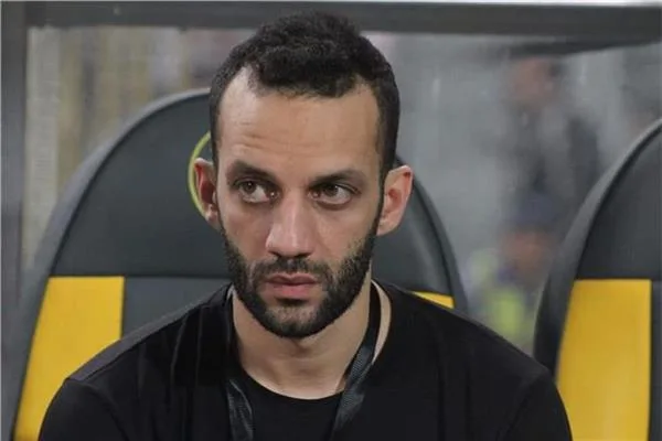 تضامنا مع والده.. استقالة أمير مرتضى وانهياره من البكاء