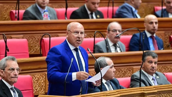 وزير النقل: لا نحصل على مليم من الموازنة العامة.. ومشروعاتنا تمول نفسها