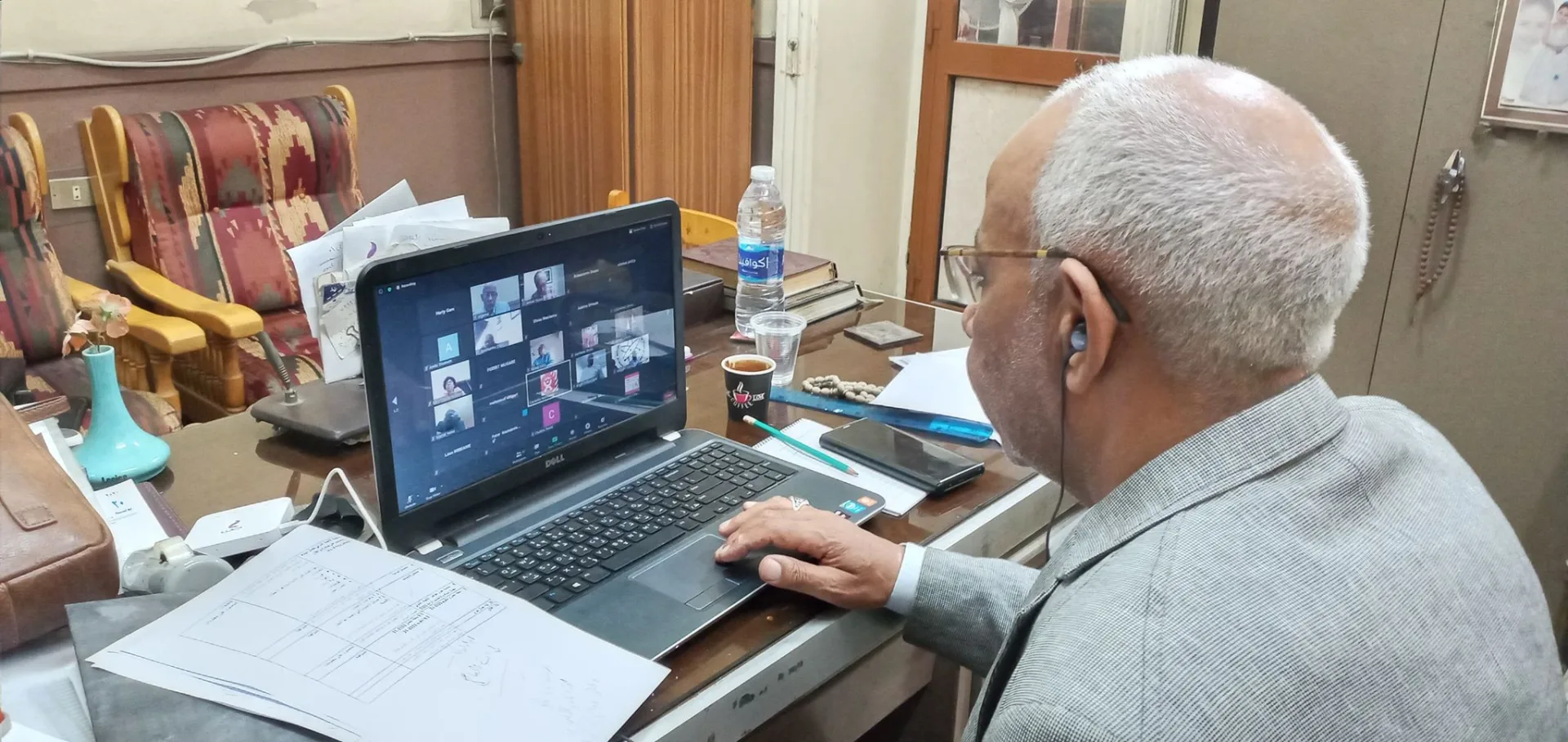 الشركات متعددة الجنسيات خطر على العمال.. قيادي باتحاد العمال يفجر مفاجأة