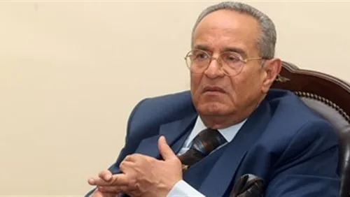 خلال جلسة بمنزل "أبوشقة".. الخلافات "خلصت" بين رئيس الوفد وشباب الحزب