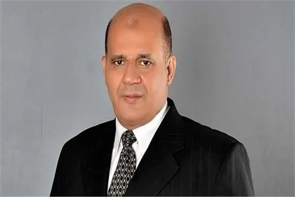 "إحنا عندا ديمقراطية"...عضو الصناعة بمجلس النواب  للمواطنين : انزل قول رأيك أيا كان موقفك السياسي