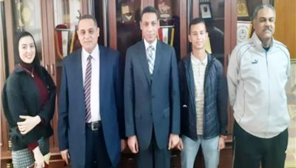"جامعة جنوب الوادي.. "علاء وهايدي" يفوزان بجائزة الطالب المثالي بكلية الحقوق في قنا