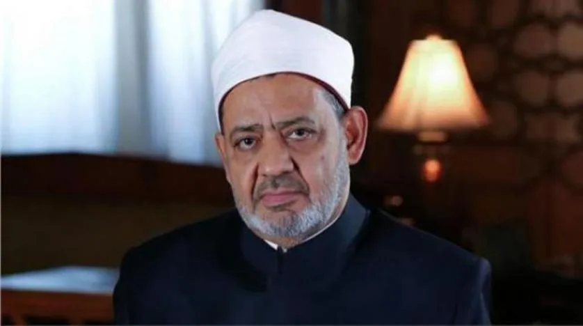 الإمام الطيب يشيد بدور العلماء في اكتشاف لقاح كورونا