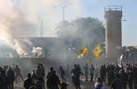 استهداف السفارة الأمريكية بالعراق بـ5 صواريخ