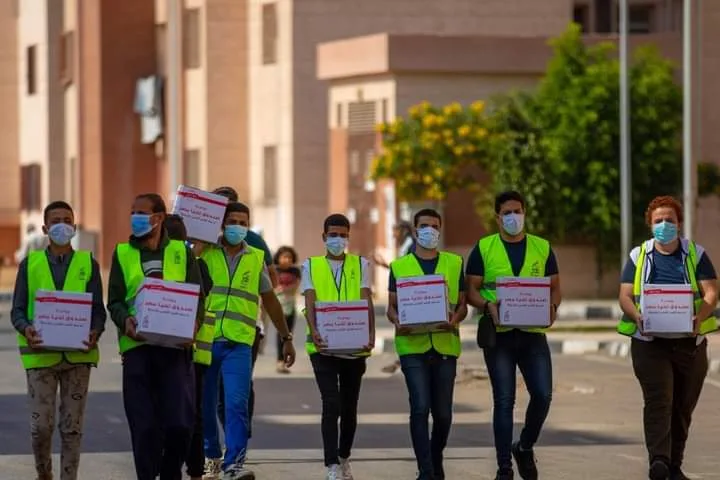 "تلاته في عين العدو".. برج خليفة والقلعة يحتفلان بثالث رقم قياسي لصندوق تحيا مصر