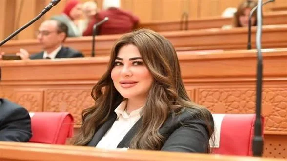 النائبة ولاء الصبان: "فيديو الطفل المطرود" جرس إنذار.. وسأتقدم بمشروع قانون يُجرم "الإهمال النفسي" واستغلال الأطفال إلكترونياً
