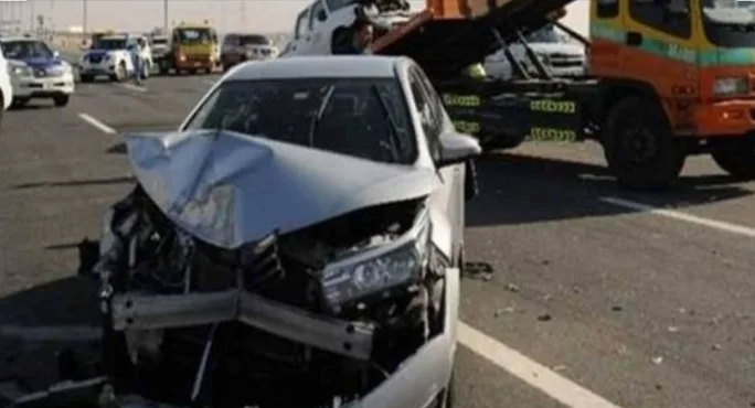 مصرع وإصابة 7 أشخاص في حادث تصادم بالصف