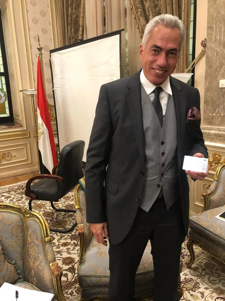 عمرو السنباطي يتسلم كارنيه عضوية مجلس النواب.. ويؤكد: كلنا في خدمة الوطن