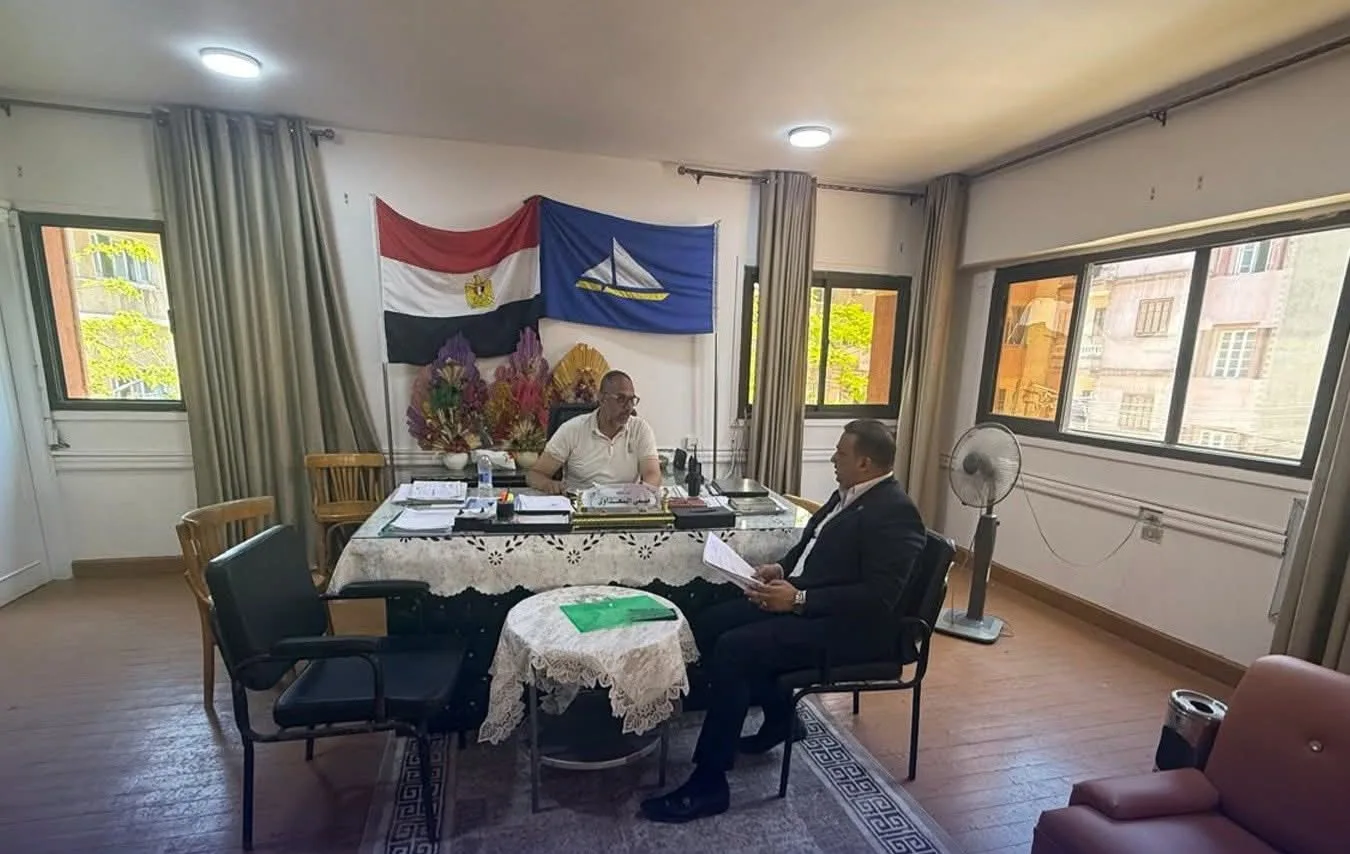 النائب أمير الصديق يلتقي رئيس مدينة فارسكور لمناقشة مشروع الصرف الصحي الخاص بقرية الضهرة