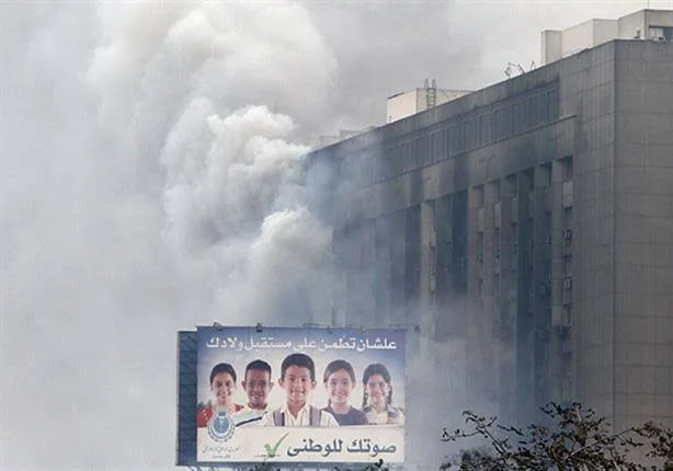 "السيسي" ينزع صفة "النفع العام" عن "مجمع التحرير والحزب الوطني"