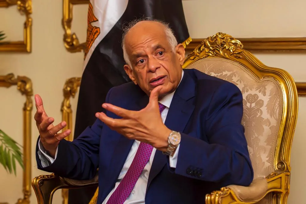 «عبدالعال» يحيل 12 قرارًا جمهوريًا للدراسة باللجنة التشريعية