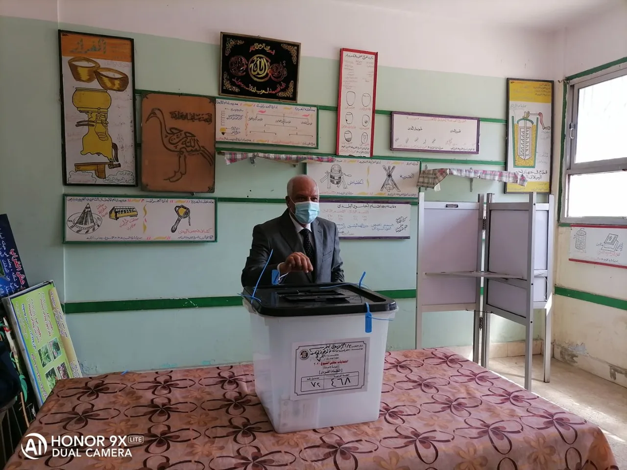 هل يبطل محافظ الجيزة صوته أم يختار المرشح الوحيد "القماطي" في إعادة انتخابات "الشيوخ"؟ (صور)