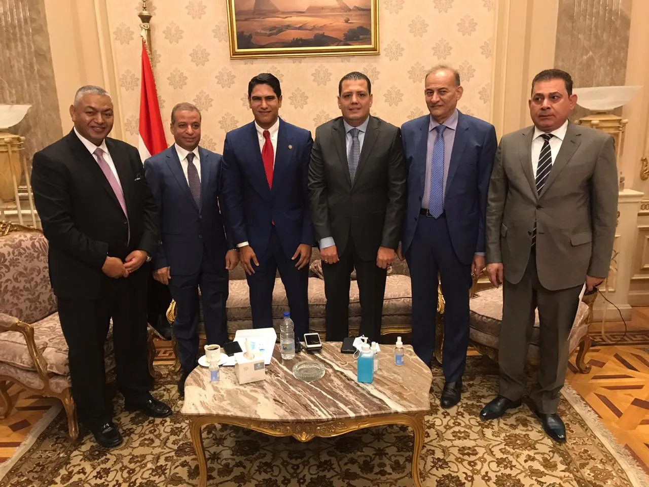 تسليم بطاقات العضوية لـ141 نائبًا في مجلس الشيوخ