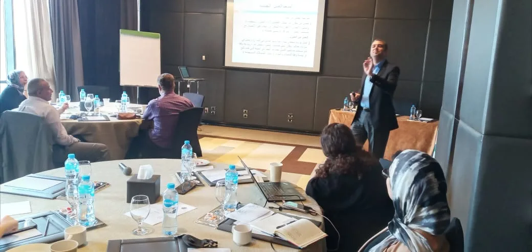 نقابة العاملين بالبناء والأخشاب تستكمل ورشة عمل التوظيف الأخلاقي: نتابع تداعيات كورونا